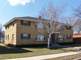 3543 S 76th St in Milwaukee, WI - Building Photo