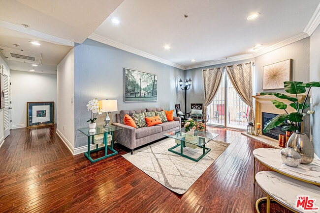 property at 345 S Harvard Blvd