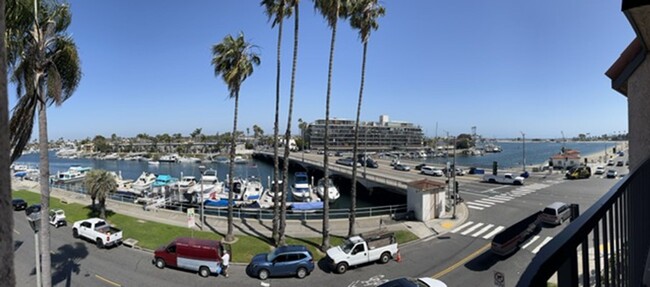 201 Bay Shore Ave in Long Beach, CA - Building Photo - Building Photo