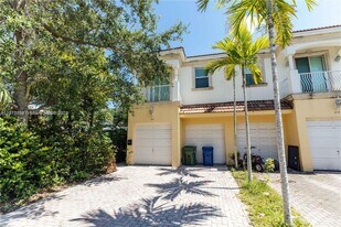 210 SW 9th St in Fort Lauderdale, FL - Building Photo