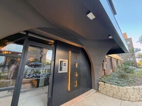 6040 N Sheridan Rd in Chicago, IL - Building Photo - Building Photo