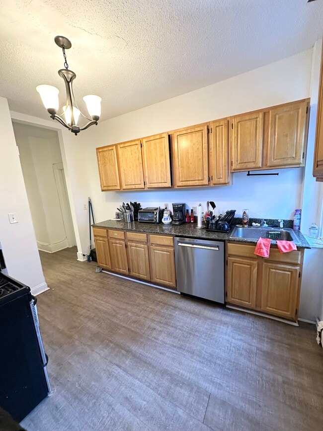 1510 Tremont St, Unit 3 in Boston, MA - Building Photo - Building Photo