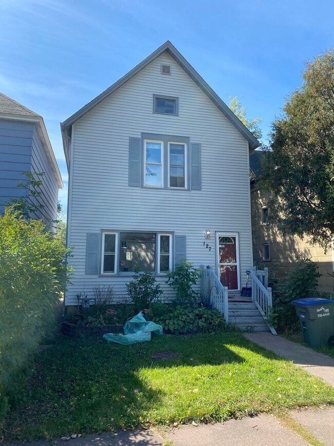 property at 127 N 28th Ave W