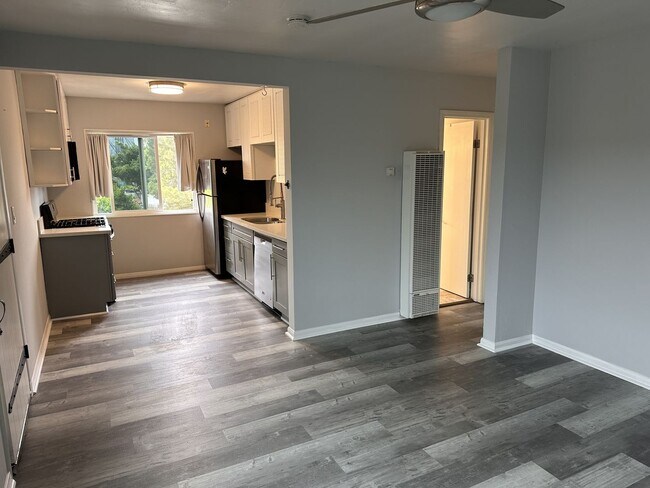 property at 3826 Swift Ave