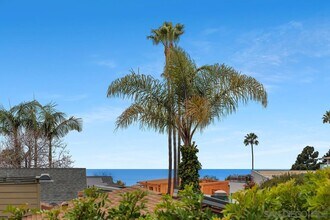 650 E Solana Cir in Solana Beach, CA - Building Photo - Building Photo