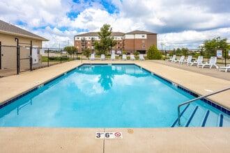 Wheatland Condos in Cedar Rapids, IA - Foto de edificio - Building Photo