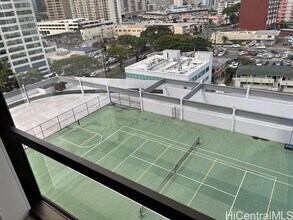 1750 Kalakaua Ave in Honolulu, HI - Building Photo - Building Photo