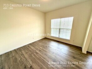 713 Crested Pt Dr in Eureka, MO - Building Photo - Building Photo