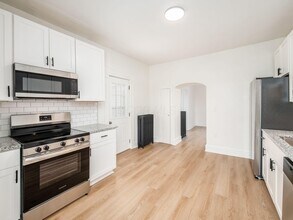 49 S Liberty St in Delaware, OH - Building Photo - Building Photo