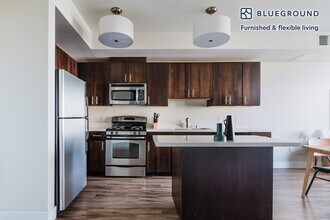 555 San Antonio Rd in Mountain View, CA - Building Photo - Building Photo