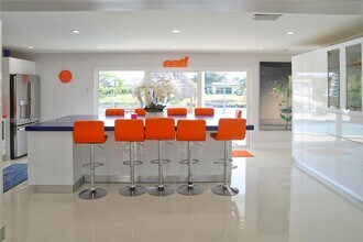 17135 NW 87th Ave in Hialeah, FL - Building Photo - Building Photo