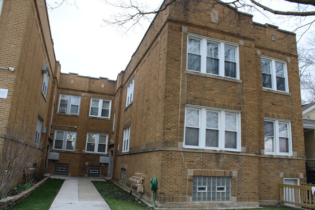 property at 7255 S Washtenaw Ave.