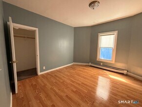 715 Noble Ave in Bridgeport, CT - Building Photo - Building Photo