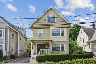 16 Henry St in Bloomfield, NJ - Building Photo - Building Photo