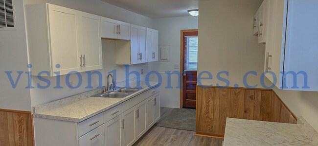 1035 N Summit St in Lima, OH - Foto de edificio - Building Photo