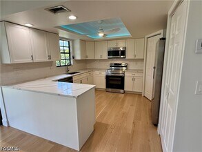 18422 Huckleberry Rd in Ft. Myers, FL - Building Photo - Building Photo