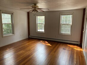 57 Main St-Unit -B in Kingston, MA - Building Photo - Building Photo