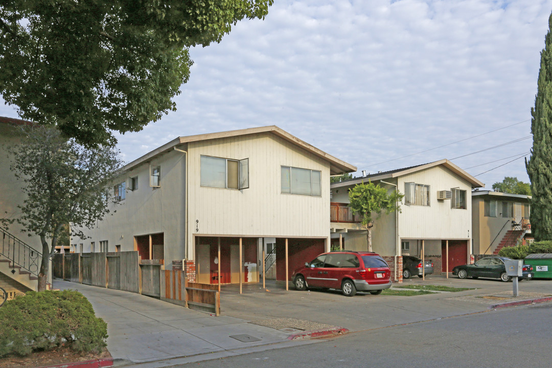 919 Delbert Way in San Jose, CA - Foto de edificio