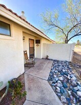 200 E Belcourte Pl in Tucson, AZ - Building Photo