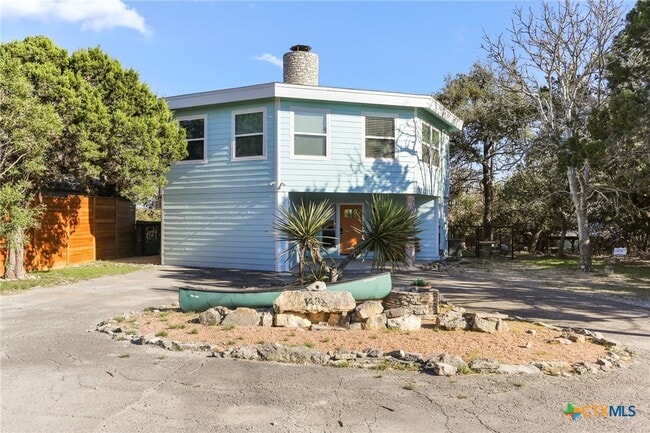 property at 1433 Riviera Dr