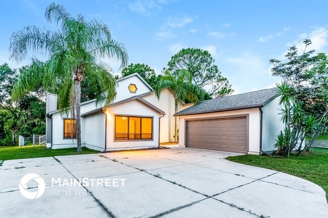 7270 Mauna Loa Blvd in Sarasota, FL - Foto de edificio - Building Photo