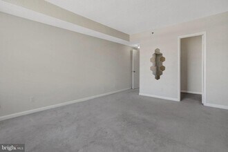 3709 S George Mason Dr in Falls Church, VA - Building Photo - Building Photo