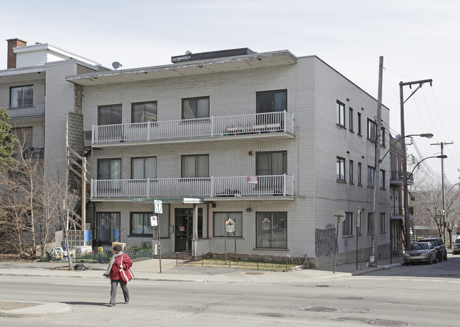 50 Saint-Joseph E in Montréal, QC - Building Photo - Primary Photo