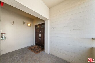 801 Ocean Ave in Santa Monica, CA - Building Photo - Building Photo