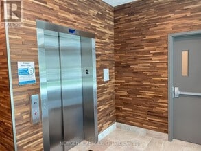 250 Albert St in Waterloo, ON - Building Photo - Building Photo