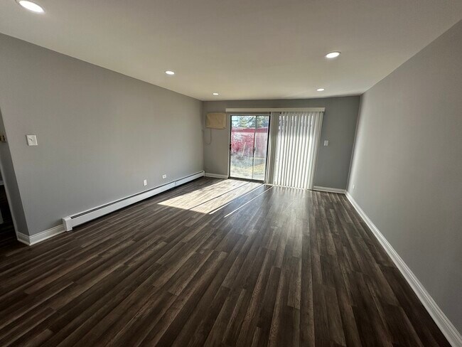 141 W 63rd St in Westmont, IL - Building Photo - Building Photo
