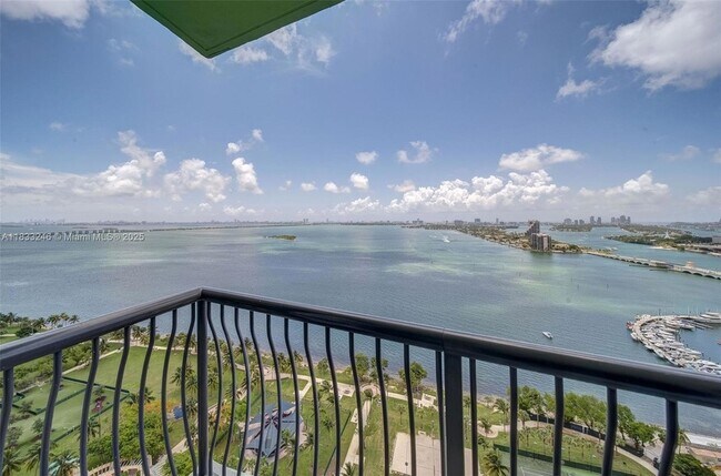 property at 1756 N Bayshore Dr