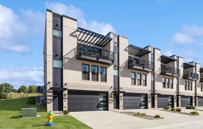 property at 1393 Keosauqua Way