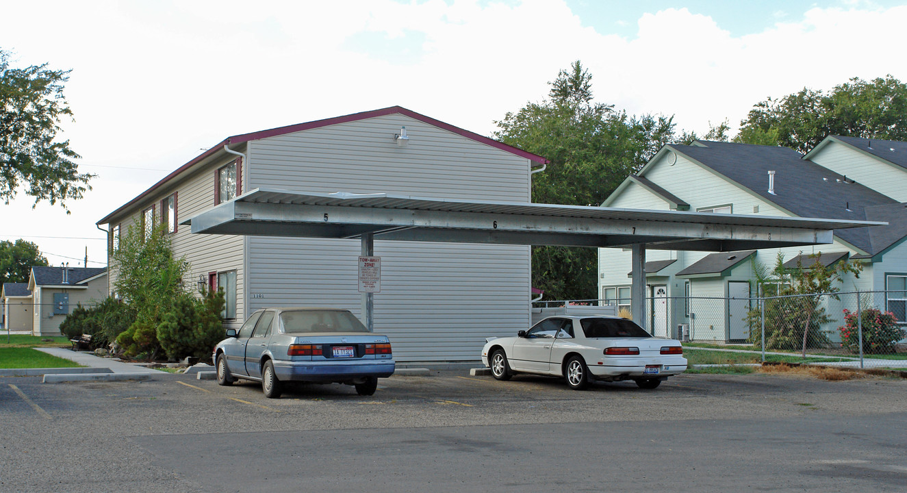 1101 Locust St in Nampa, ID - Foto de edificio