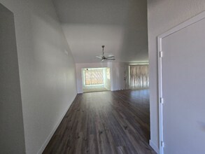 7121 W Sierra Vista Dr in Glendale, AZ - Foto de edificio - Building Photo