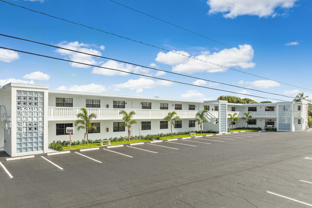 Marina Apartments of NPB in North Palm Beach, FL - Building Photo