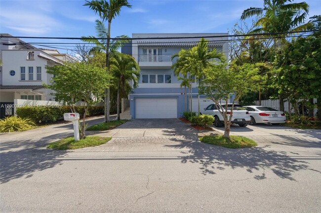 832 N Victoria Park Rd in Fort Lauderdale, FL - Building Photo - Building Photo