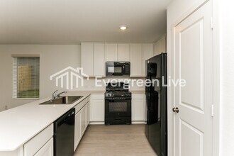 10716 Dusty Rnch Rd in Fort Worth, TX - Building Photo - Building Photo