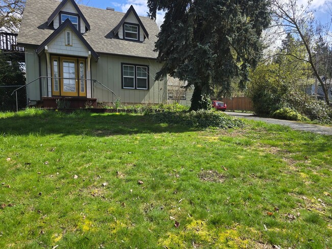 2381 Williams Hwy in Grants Pass, OR - Building Photo - Building Photo