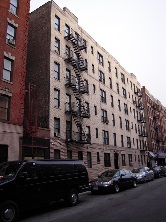 303 W 154th St in New York, NY - Foto de edificio