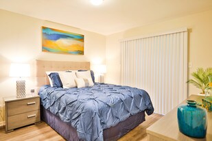 Country Club in Mooresville, NC - Building Photo