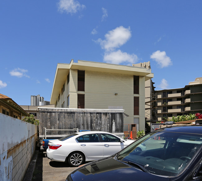 3329 Kanaina Ave in Honolulu, HI - Building Photo - Building Photo