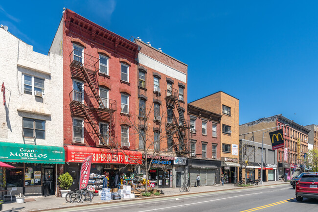 733 Grand Street in Brooklyn, NY - Building Photo - Building Photo