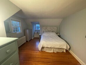 55 Robbins Ave in Amityville, NY - Building Photo - Building Photo