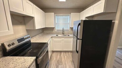 136 Hudson Bridge Terrace, Unit 701MLA11 in Stockbridge, GA - Foto de edificio - Building Photo