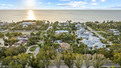 175 16th Ave S in Naples, FL - Building Photo - Building Photo