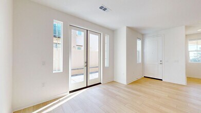 8421 Gabrielino Ct in Rancho Cucamonga, CA - Building Photo - Building Photo
