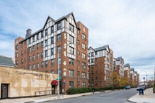Chatwick Gardens in Forest Hills, NY - Building Photo