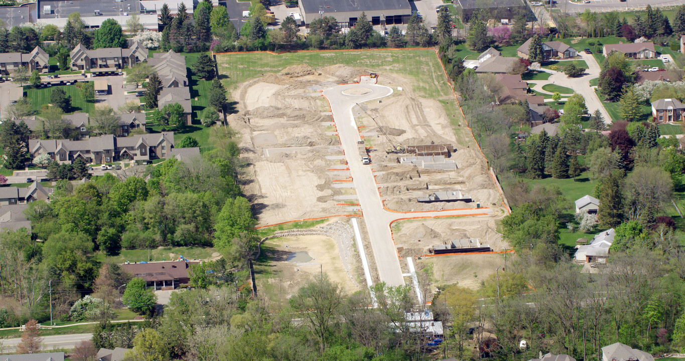 Chasewood Villas in Farmington Hills, MI - Building Photo