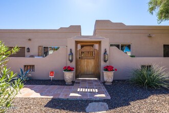 8425 E Mustang Trail in Scottsdale, AZ - Building Photo - Building Photo