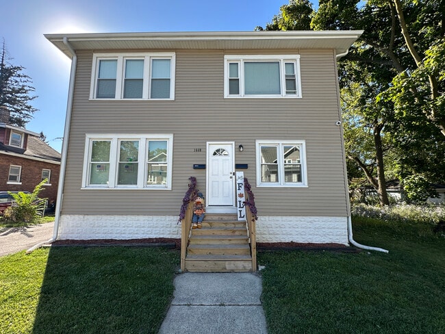 property at 1668 Buena Vista Ave